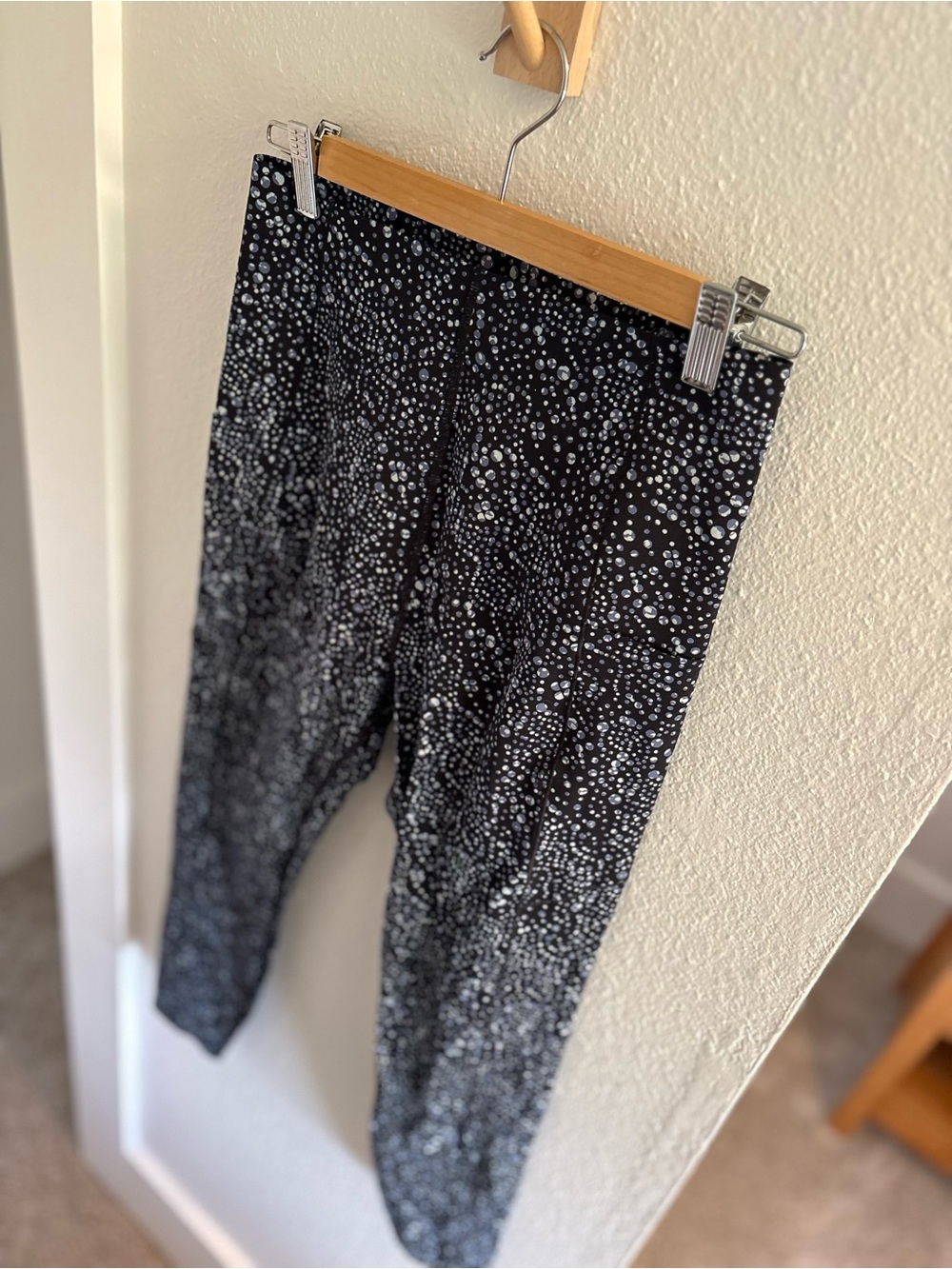 Sweaty Betty Black Leggings with Light Blue Dot Print - Picture 3 of 7